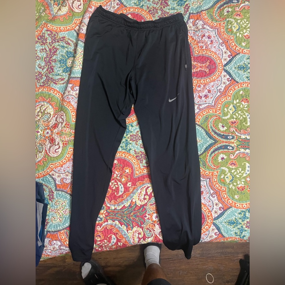 Nike Dri Fit Joggers Size L